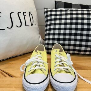 New Unisex Converse Sneakers